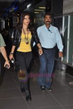 Priyanka Chopra snapped at Mumbai airport on 10th Aug 2011 (26).JPG